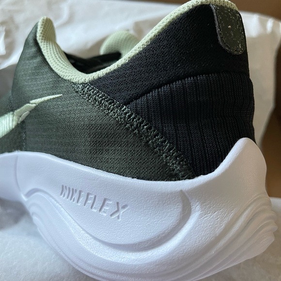 Nike Experience Run 11 Next Nature Mens Size 10.5 New with box - Picture 10 of 14